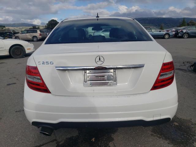 WDDGF4HB3EG241615 - 2014 MERCEDES-BENZ C 250 WHITE photo 6