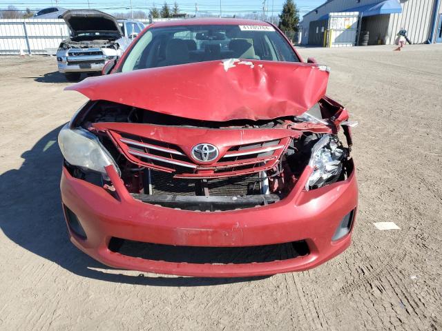 2T1BU4EE9DC934713 - 2013 TOYOTA COROLLA BASE RED photo 5