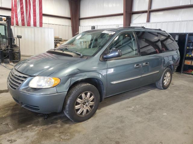 2C4GP54L55R443995 - 2005 CHRYSLER TOWN & COU TOURING მწვანე ფოტო 1