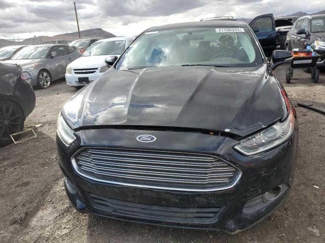 3FA6P0H76GR350840 - 2016 FORD FUSION SE BLACK photo 5