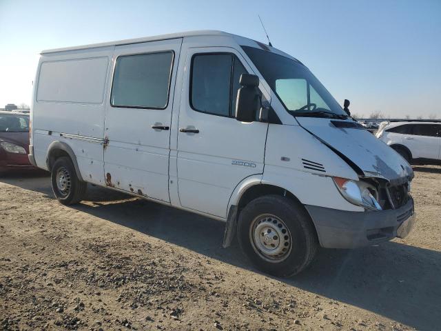 WD0PD644965901387 - 2006 DODGE SPRINTER 2500 WHITE photo 4