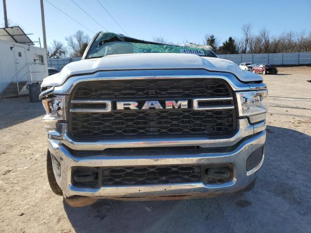 3C6UR5CL4NG223453 - 2022 RAM 2500 TRADESMAN WHITE photo 5