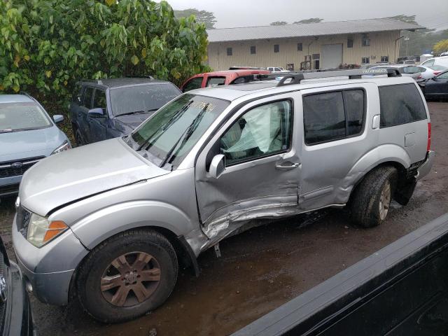 5N1AR18W85C704134 - 2005 NISSAN PATHFINDER LE 银色 照片 1