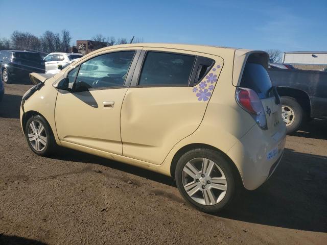 KL8CD6S96DC530812 - 2013 CHEVROLET SPARK 1LT YELLOW photo 2