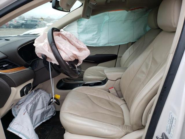 5LMCJ2C93HUL16716 - 2017 LINCOLN MKC SELECT Սպիտակ լուսանկար 7