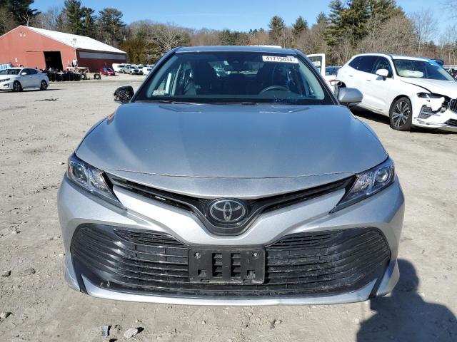 4T1C11BK5LU008229 - 2020 TOYOTA CAMRY LE SILVER photo 5