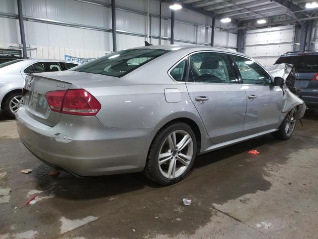 1VWBM7A33DC012840 - 2013 VOLKSWAGEN PASSAT SE SILVER photo 3