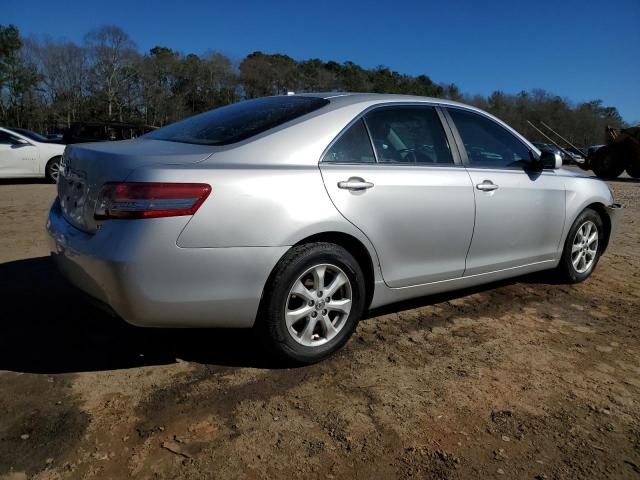 4T1BF3EKXBU657298 - 2011 TOYOTA CAMRY BASE SILVER photo 3