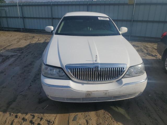 1LNHM82V96Y618566 - 2006 LINCOLN TOWN CAR SIGNATURE LIMITED WHITE photo 5