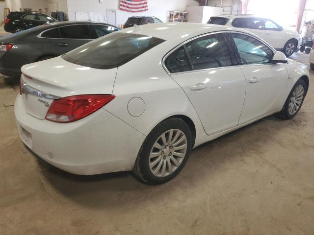 W04GN5EC2B1003439 - 2011 BUICK REGAL CXL WHITE photo 3