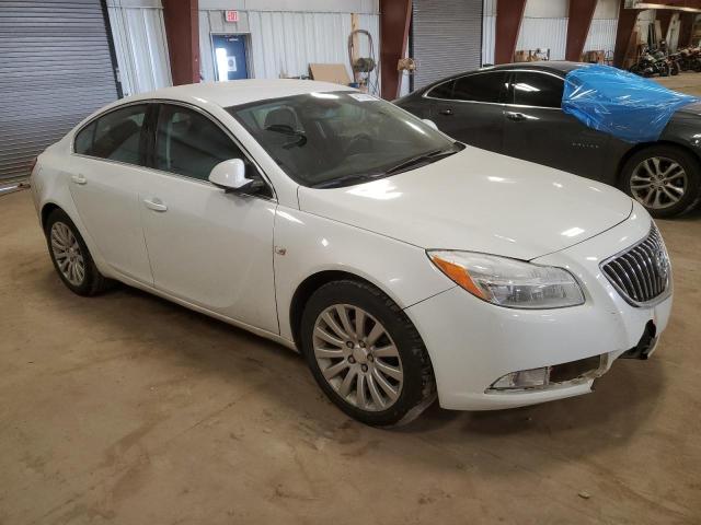 W04GN5EC2B1003439 - 2011 BUICK REGAL CXL WHITE photo 4