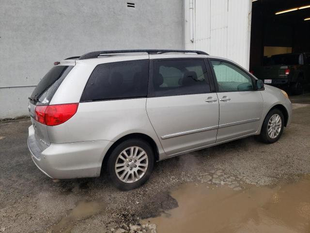 5TDYK4CC7AS341470 - 2010 TOYOTA SIENNA XLE SILVER photo 3