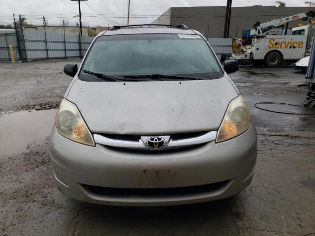 5TDYK4CC7AS341470 - 2010 TOYOTA SIENNA XLE SILVER photo 5