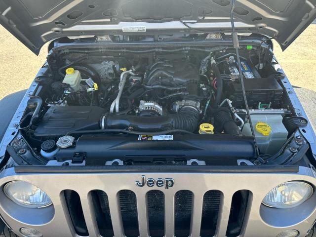 1C4BJWKG3FL533597 - 2015 JEEP WRANGLER U SPORT SILVER photo 6