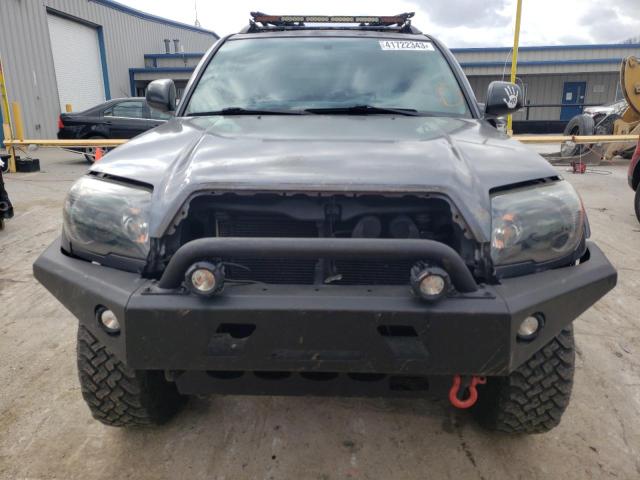 JTEBU14R160089996 - 2006 TOYOTA 4RUNNER SR5 GRAY photo 5