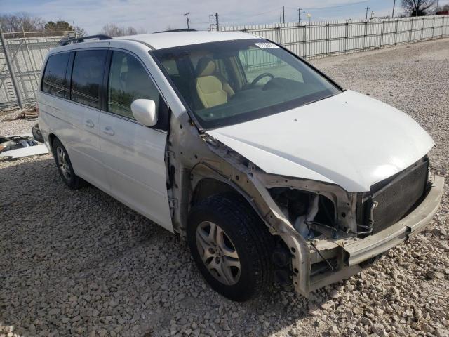 5FNRL38495B422168 - 2005 HONDA ODYSSEY EX WHITE photo 4