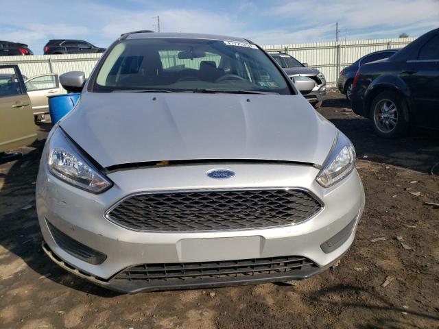 1FADP3F29JL298450 - 2018 FORD FOCUS SE SILVER photo 5