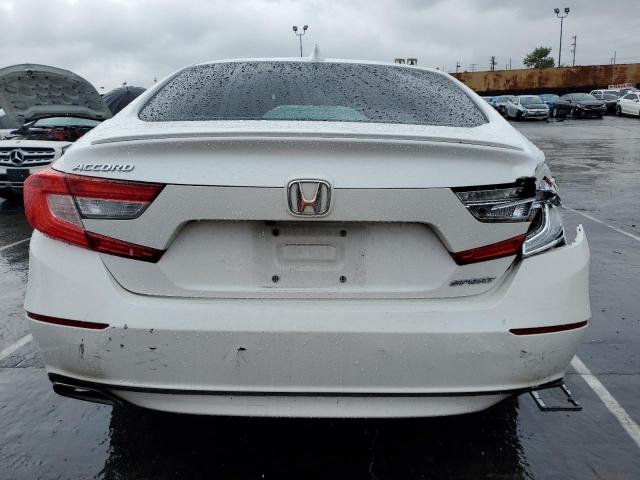 1HGCV1F32JA227015 - 2018 HONDA ACCORD SPORT WHITE photo 6