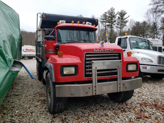 1M2P324C62M061107 - 2002 MACK 600 RD600 BURGUNDY photo 1