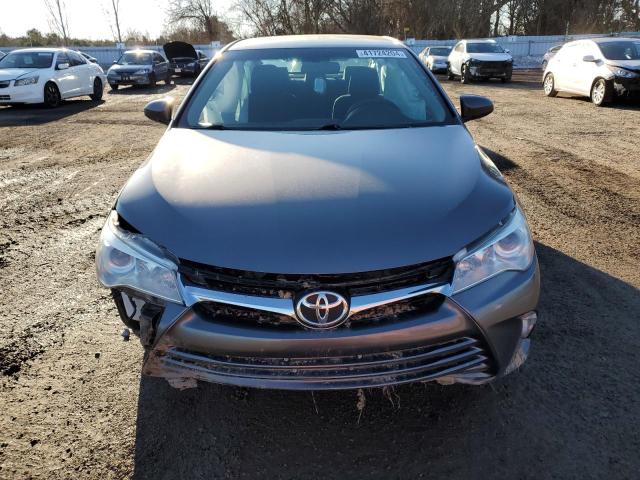 4T1BF1FK0HU668936 - 2017 TOYOTA CAMRY LE GRAY photo 5