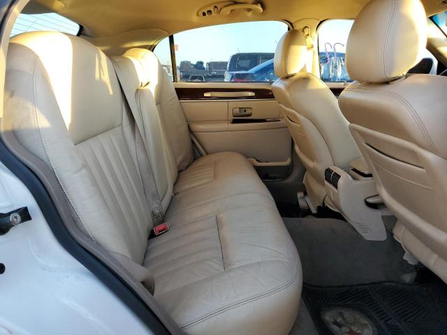 1LNHM81WX4Y624285 - 2004 LINCOLN TOWN CAR EXECUTIVE WHITE photo 6