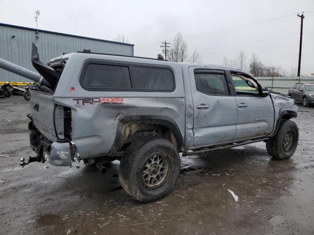 3TMCZ5AN9JM178126 - 2018 TOYOTA TACOMA DOUBLE CAB GRAY photo 3