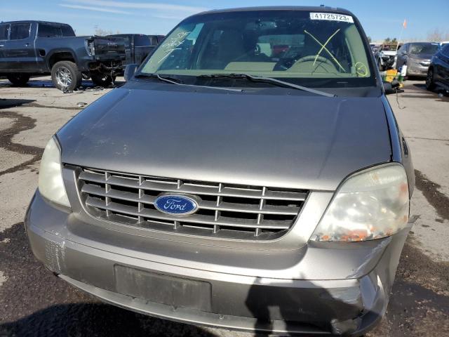 2FMZA51655BA00727 - 2005 FORD FREESTAR SE GOLD photo 5