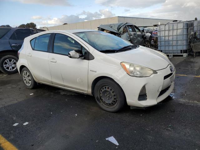 JTDKDTB39D1554286 - 2013 TOYOTA PRIUS C WHITE photo 4