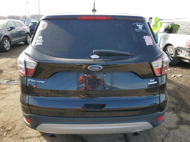 1FMCU0G99HUD29947 - 2017 FORD ESCAPE SE BLACK photo 6