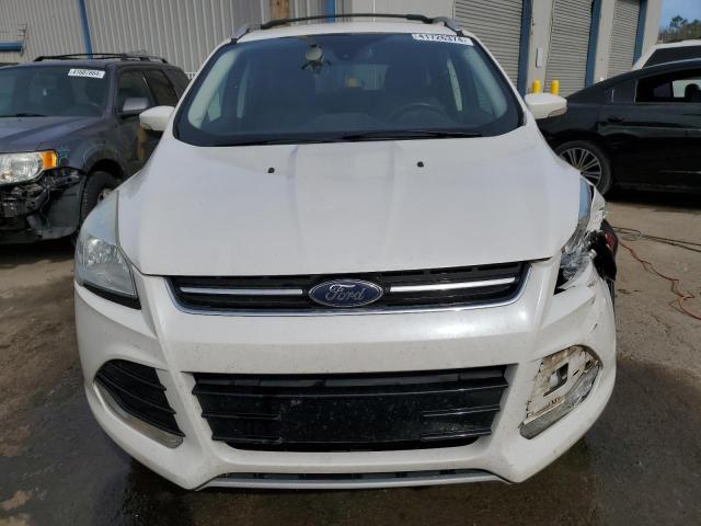 1FMCU0J95GUA60546 - 2016 FORD ESCAPE TITANIUM WHITE photo 5