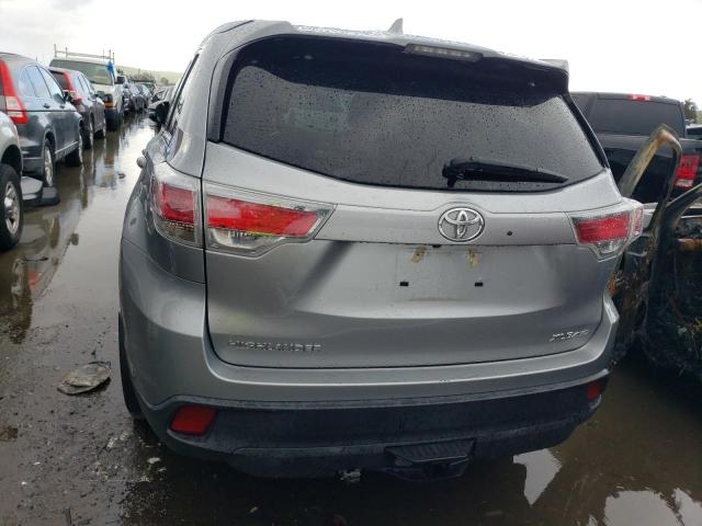 5TDJKRFH1GS295035 - 2016 TOYOTA HIGHLANDER XLE ნაცრისფერი ფოტო 6