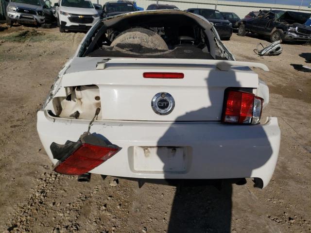 1ZVHT82H685166238 - 2008 FORD MUSTANG GT WHITE photo 6