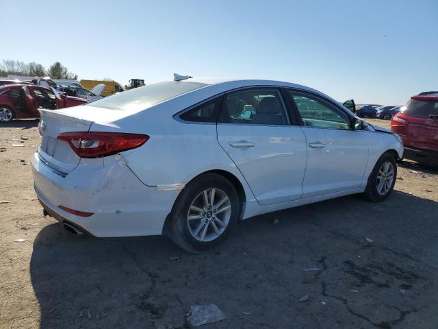 5NPE24AF1FH245878 - 2015 HYUNDAI SONATA SE WHITE photo 3