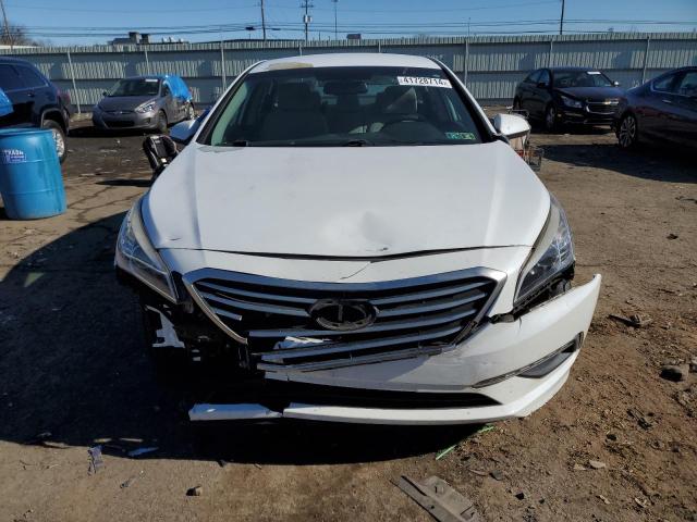 5NPE24AF1FH245878 - 2015 HYUNDAI SONATA SE WHITE photo 5