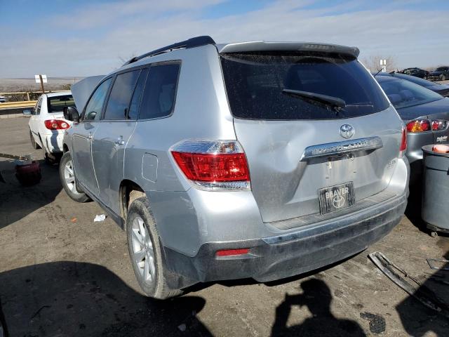 5TDBK3EH8DS181466 - 2013 TOYOTA HIGHLANDER BASE Күміс фото 2