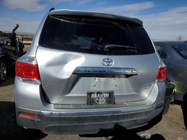 5TDBK3EH8DS181466 - 2013 TOYOTA HIGHLANDER BASE SILVER photo 6