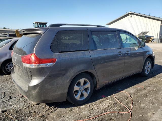 5TDKK3DC2DS385296 - 2013 TOYOTA SIENNA LE GRAY photo 3