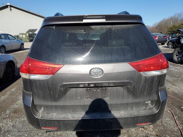 5TDKK3DC2DS385296 - 2013 TOYOTA SIENNA LE GRAY photo 6