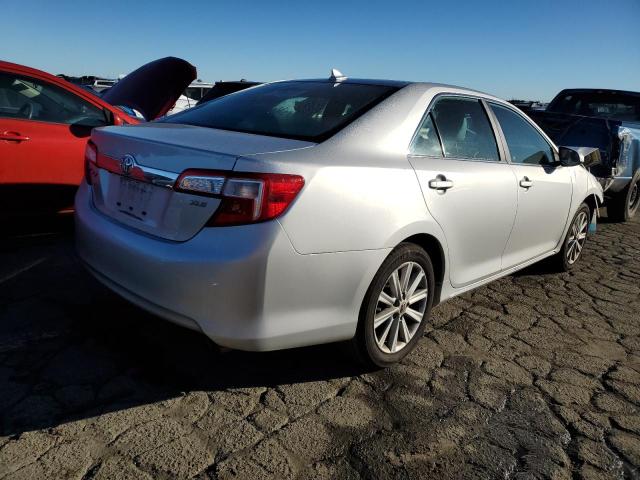 4T1BK1FK5CU516896 - 2012 TOYOTA CAMRY SE SILVER photo 3