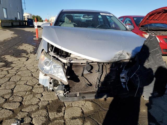 4T1BK1FK5CU516896 - 2012 TOYOTA CAMRY SE SILVER photo 5