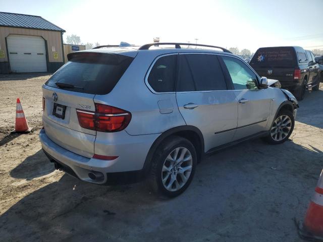 5UXZW0C52D0B91022 - 2013 BMW X5 XDRIVE35D SILVER photo 3