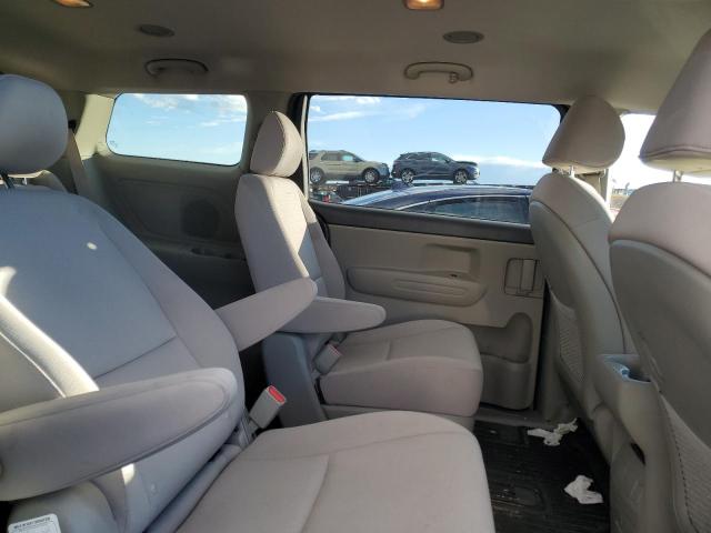 KNDMB5C11F6080346 - 2015 KIA SEDONA LX CHARCOAL photo 11