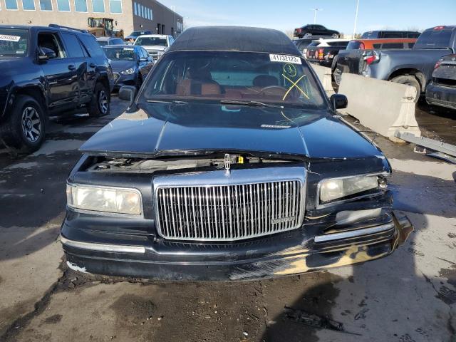 1LNLM81W1TY663176 - 1996 LINCOLN TOWN CAR EXECUTIVE BLACK photo 5