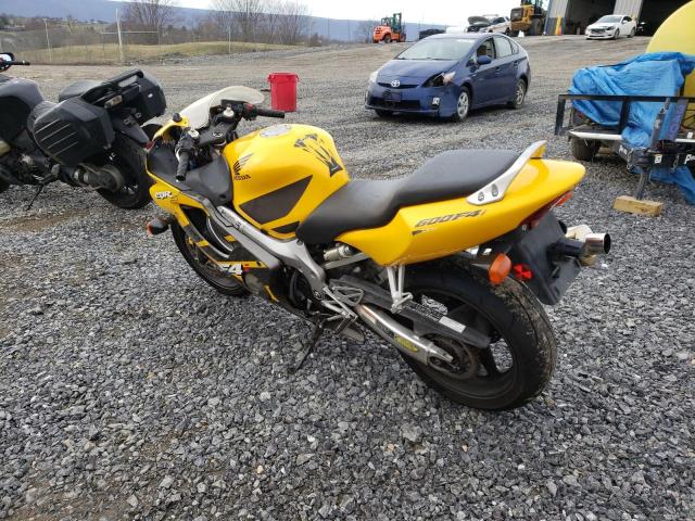 JH2PC35056M701416 - 2006 HONDA CBR600 F4 YELLOW photo 3