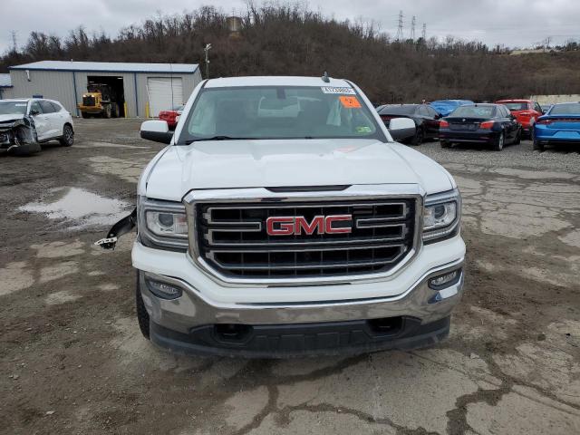 1GTV2MEC8JZ366098 - 2018 GMC SIERRA K1500 SLE WHITE photo 5