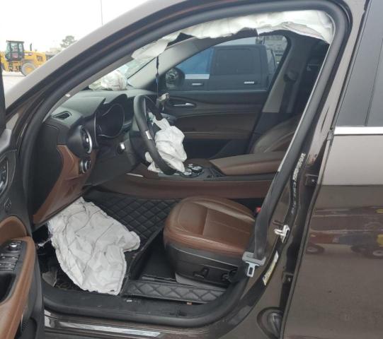 ZASFAKBN7J7B80184 - 2018 ALFA ROMEO STELVIO TI BROWN photo 7