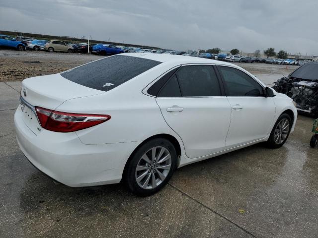 4T1BF1FK5HU441841 - 2017 TOYOTA CAMRY LE WHITE photo 3