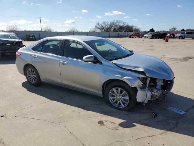 4T4BF1FK8FR515465 - 2015 TOYOTA CAMRY LE SILVER photo 4