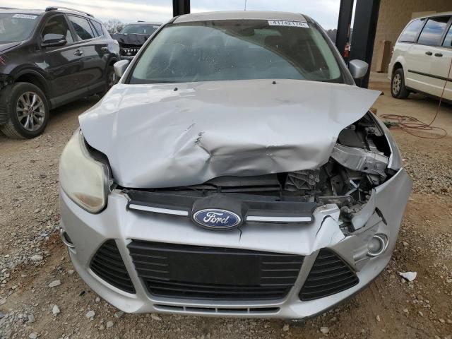 1FAHP3K22CL265249 - 2012 FORD FOCUS SE SILVER photo 5