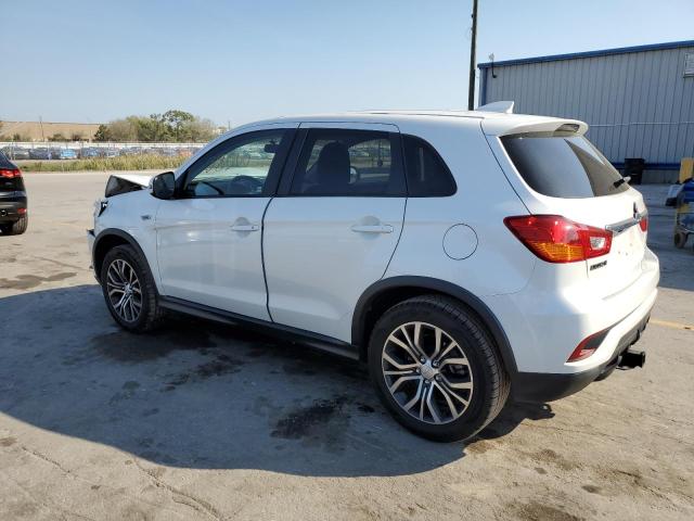 JA4AP3AU3JZ004943 - 2018 MITSUBISHI OUTLANDER ES WHITE photo 2